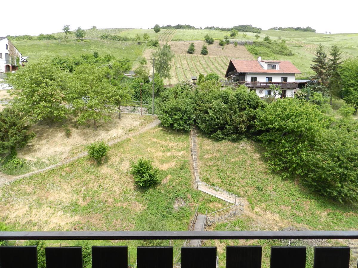 Weingut Stassen Hotell Oberheimbach Eksteriør bilde